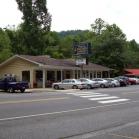 070 - Another diner for brunch. Cherokee 28-05-2013