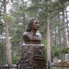 111 - Bust of Wild Bill over his grave